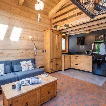 Chalet Racar Pour 4 Personnes, Centre Ville Et Vue Sur La Montagne Chamonix Exterior foto