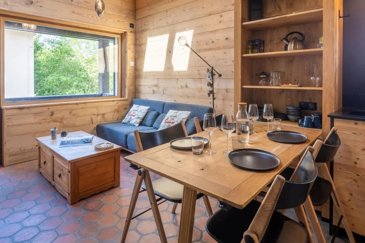 Chalet Racar Pour 4 Personnes, Centre Ville Et Vue Sur La Montagne Chamonix Exterior foto