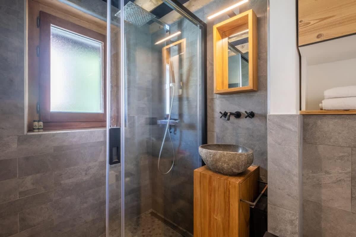 Chalet Racar Pour 4 Personnes, Centre Ville Et Vue Sur La Montagne Chamonix Exterior foto