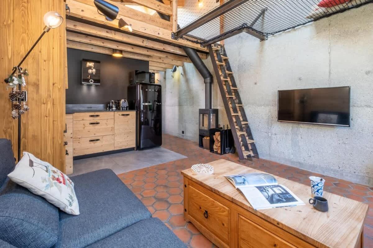 Chalet Racar Pour 4 Personnes, Centre Ville Et Vue Sur La Montagne Chamonix Exterior foto