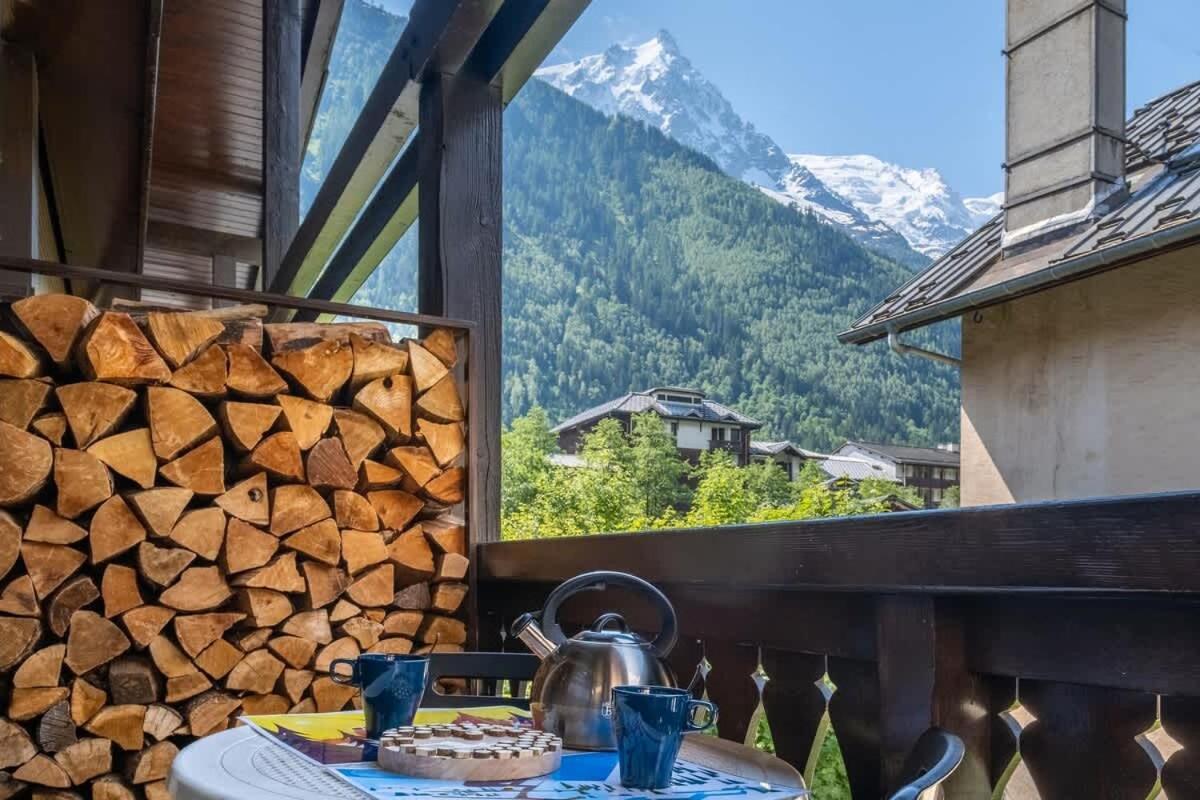 Chalet Racar Pour 4 Personnes, Centre Ville Et Vue Sur La Montagne Chamonix Exterior foto